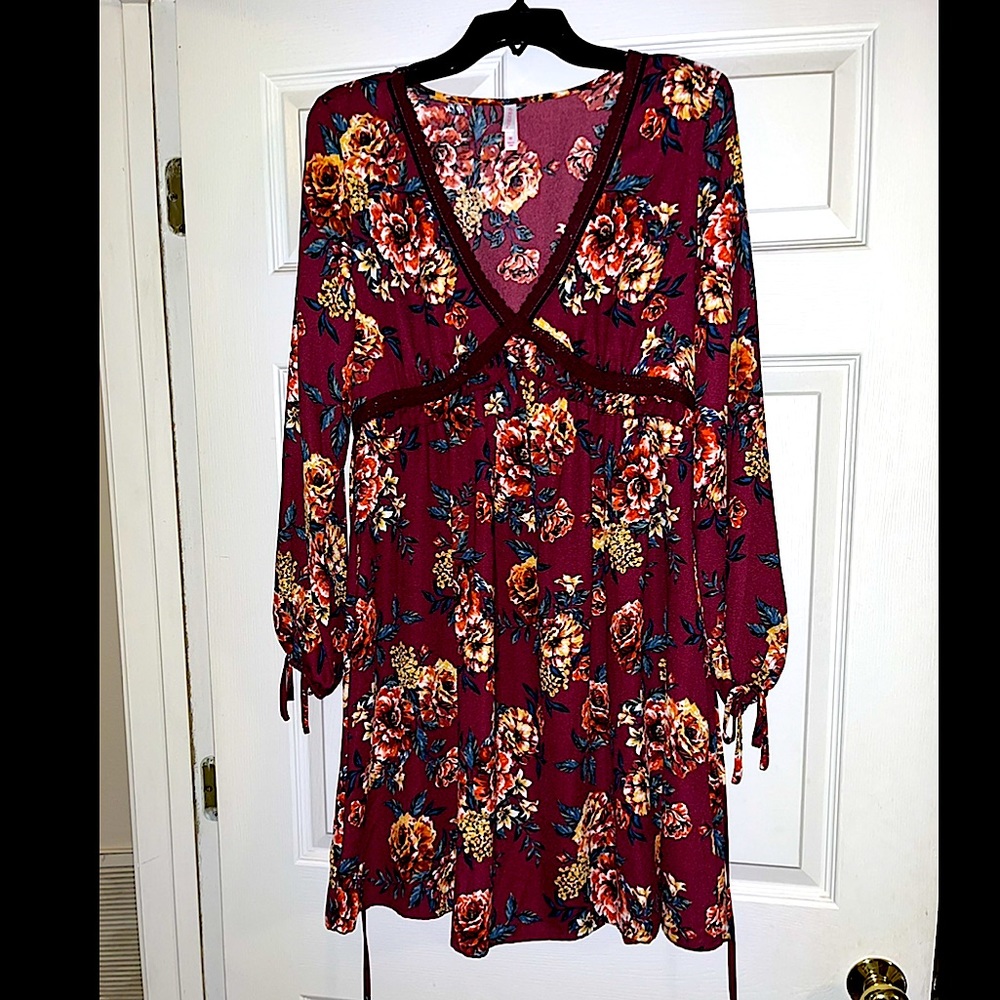 Boutique Floral Long Sleeve Dress